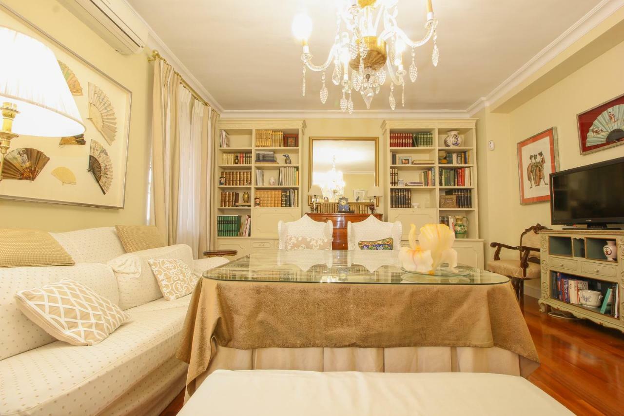 Appartement Apartamento La Feria à Séville Extérieur photo