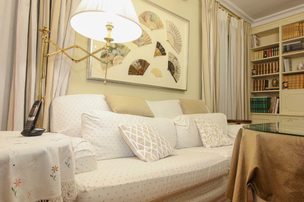 Appartement Apartamento La Feria à Séville Extérieur photo